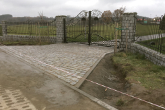 AF6AFA60-7A54-48E6-8F1C-DF3A2611CE49