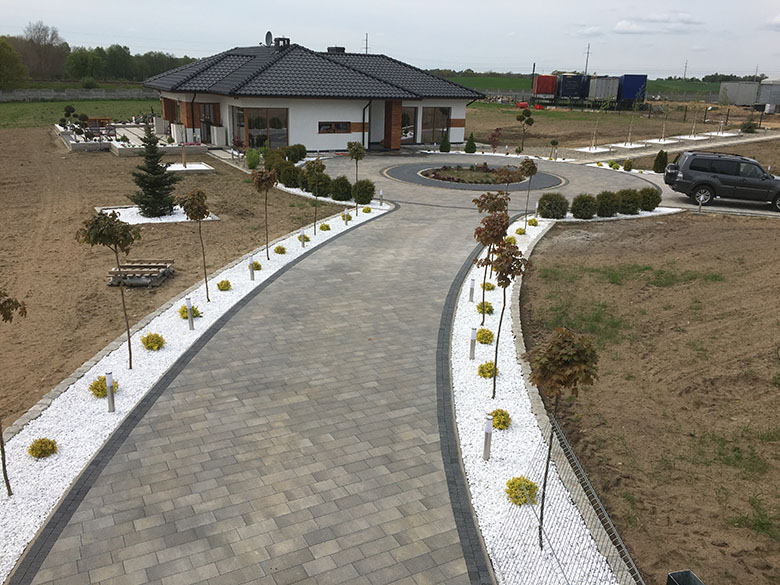 Kostka Libet Via Trio śrutowano-szczotkowana jasnoszara + Piccola nero